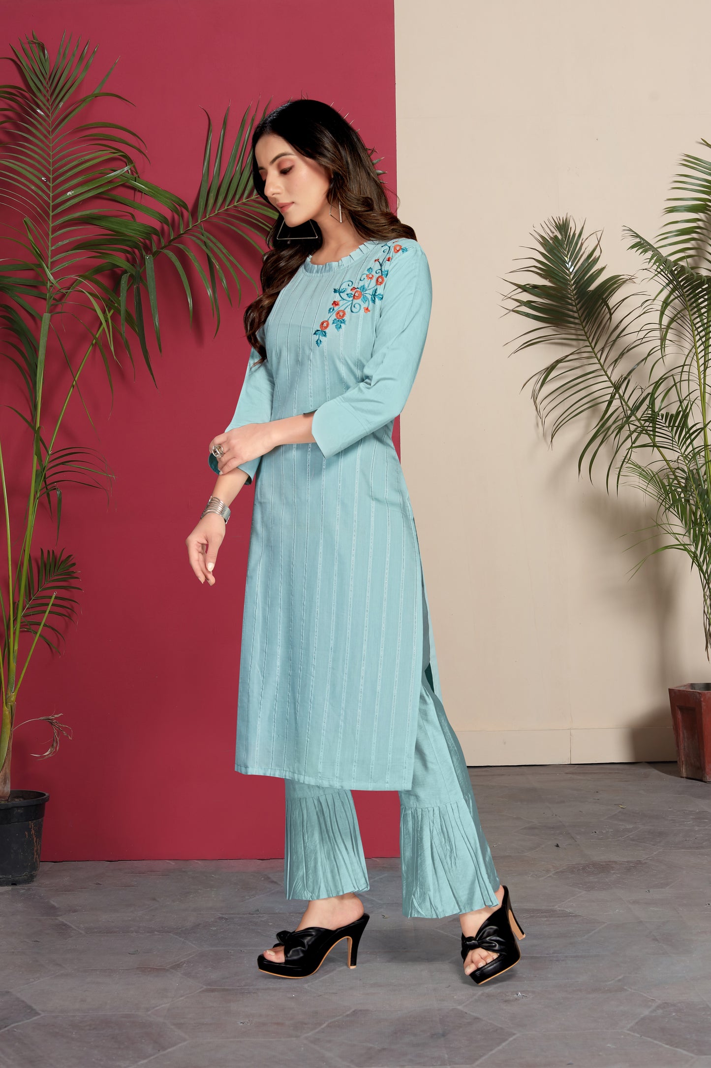 Women's Fabric Silk Embroidery Kurta Set Printed Heavy Kurti with Pants and