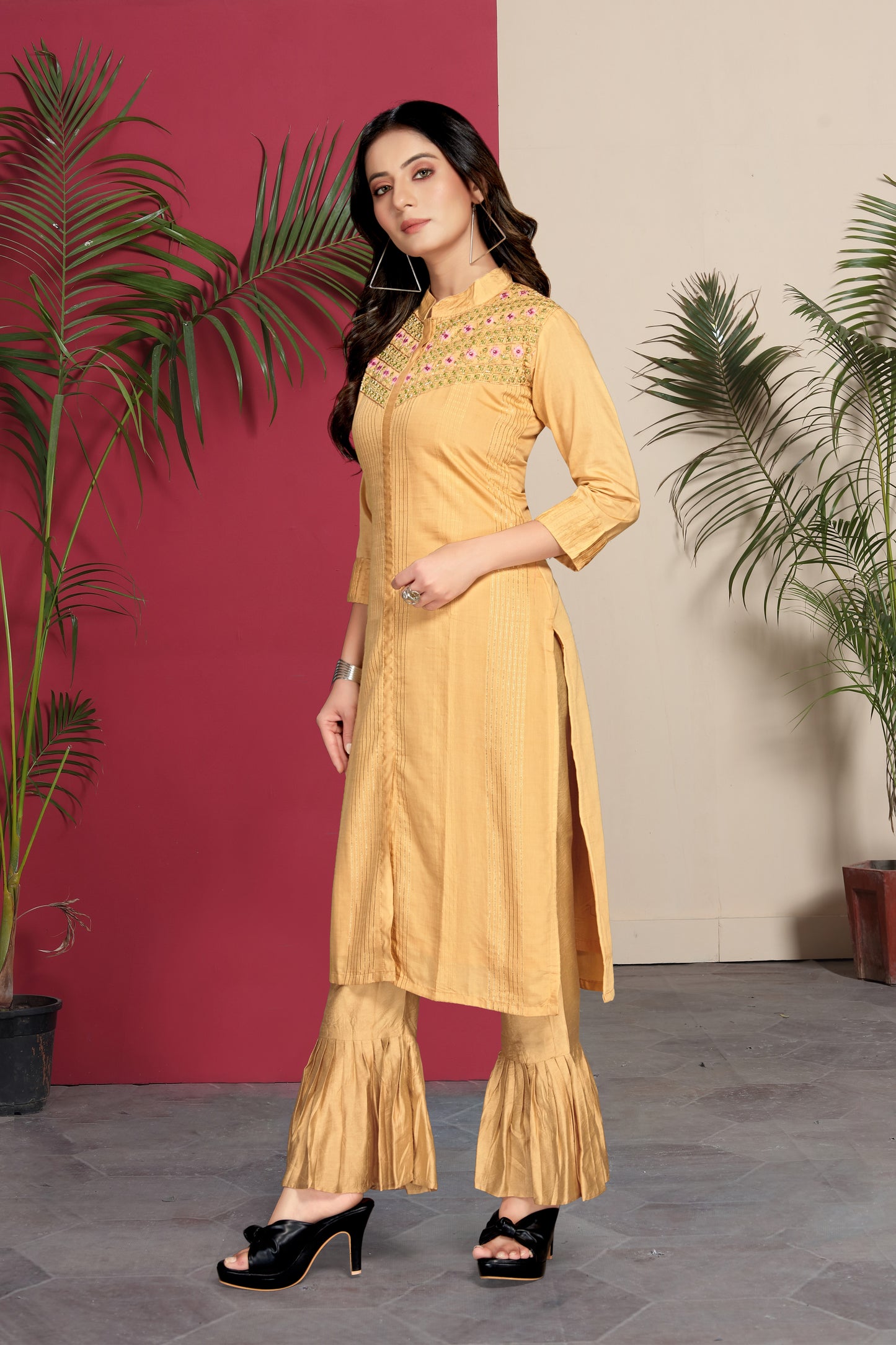 Women's Fabric Silk Embroidery Kurta Set Printed Heavy Kurti with Pants and