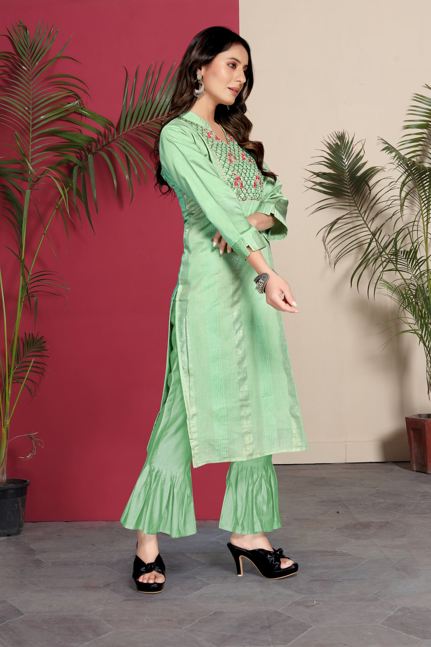 Women's Fabric Silk Embroidery Kurta Set Printed Heavy Kurti with Pants and